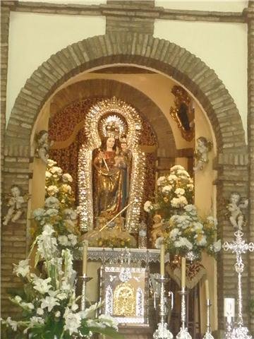 Imagen: Virgen de gracia en el altar de su Ermita
